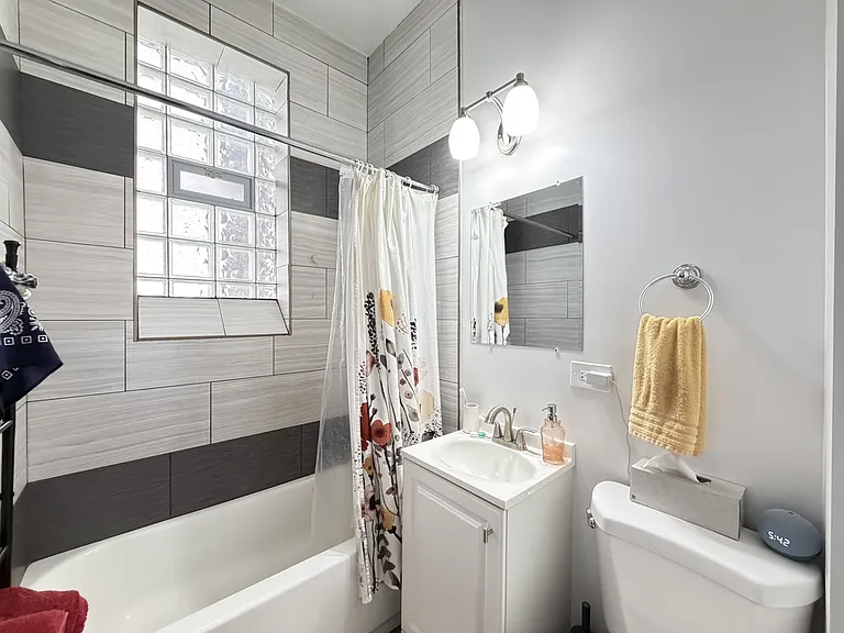 3512 N Halsted St #3R — Photo 18