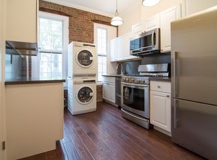 189 Kent St APT 1L, Brooklyn, NY 11222