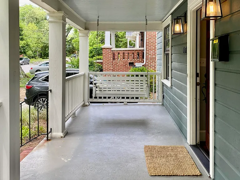 1317 Vickers Ave — Photo 3