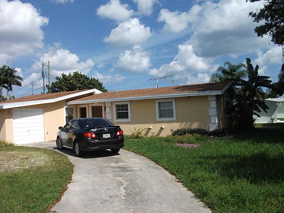 5th image of 1230 E Shore Dr
