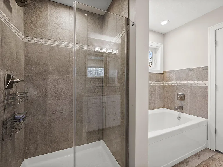 12601 Ridgemount Ave W — Photo 17