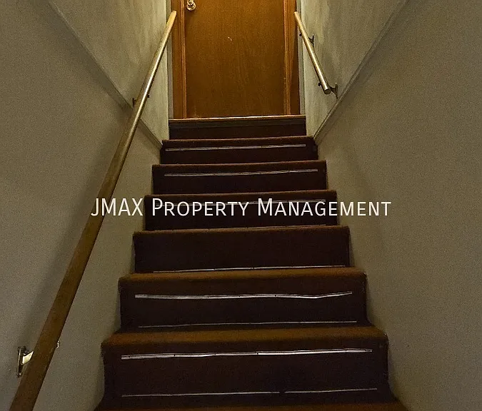 3128 Fleetwood Ave — Photo 6