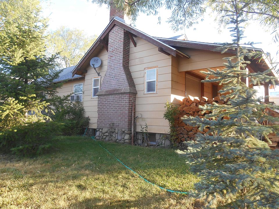 1st image of 846 5th Ave S