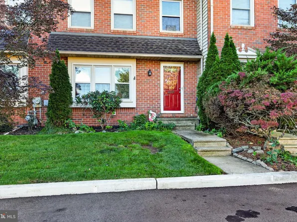 4039 Lantern Ln, Skippack, PA 19474