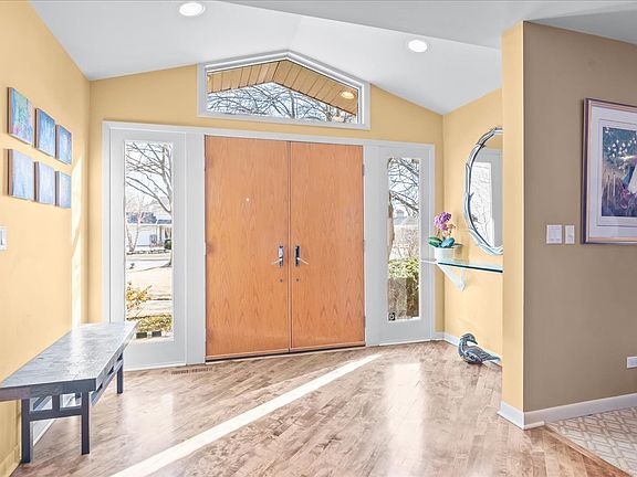 2nd image of 2087 Magnolia Ln