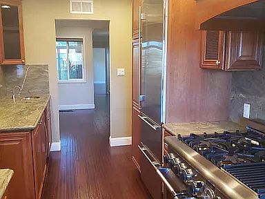 4th image of 4015 Alameda De Las Pulgas