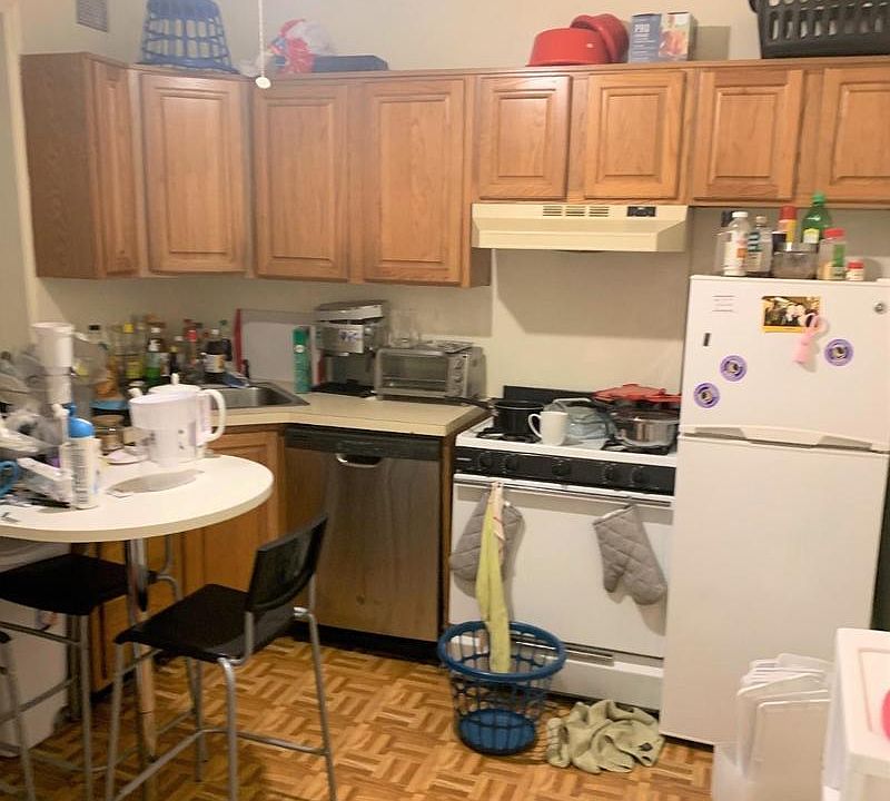 2nd image of 434 E 75th St APT 2D