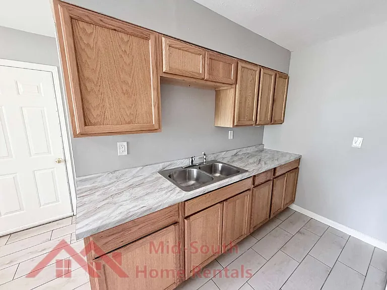 4400 Elmridge St — Photo 6