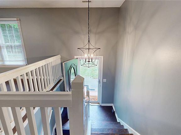 4th image of 1578 Twin Oaks Dr