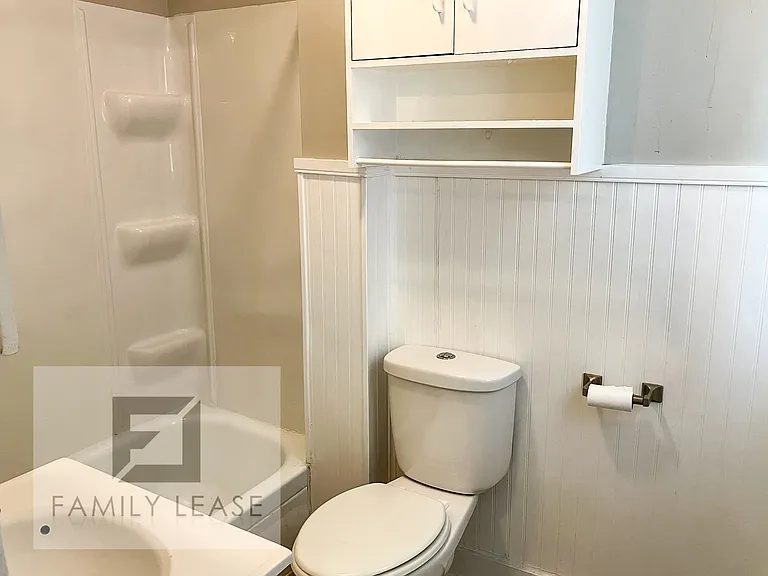 2304 E Prairie St — Photo 9