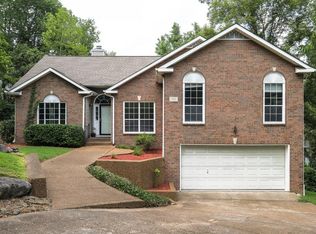 836 N Woodstone Ln, Nashville, TN 37211