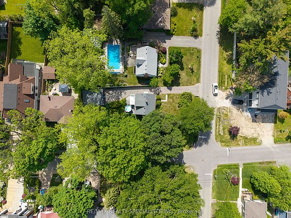 2nd image of 1481 Garnet Ave