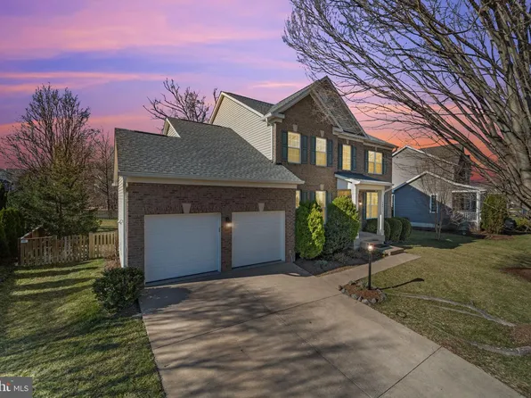 20811 Fenwick Dr, Ashburn, VA 20147