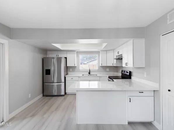 5620 N 71ST Avenue, Glendale, AZ 85303