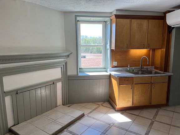 4th image of 4550 Baptist Rd