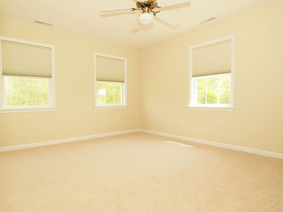 2nd image of 331 Fairway Ln