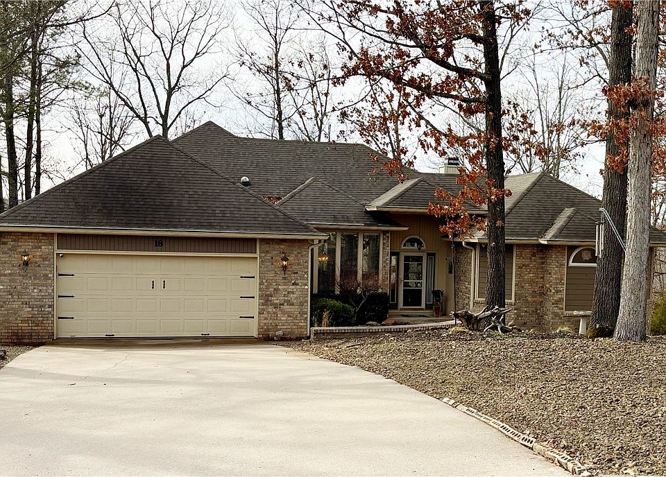 1st image of 18 Penrith Dr