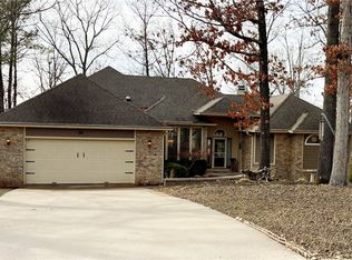 18 Penrith Dr, Bella Vista, AR 72714