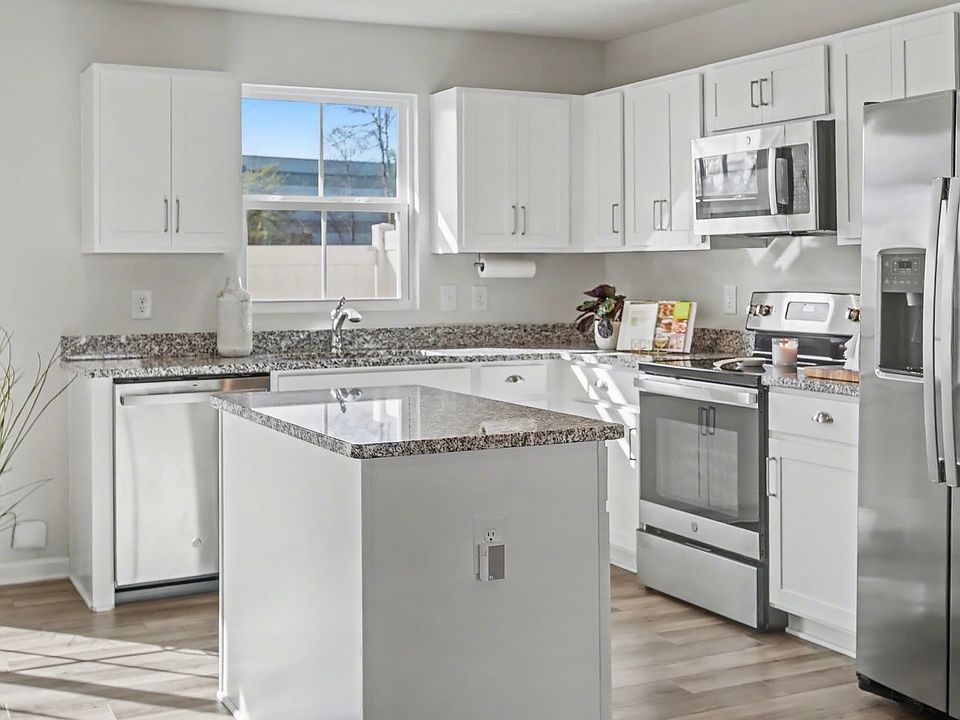 1st image of 2933 Winterberry Dr