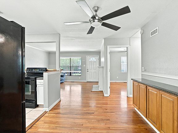 4th image of 1816 Atkamire Dr