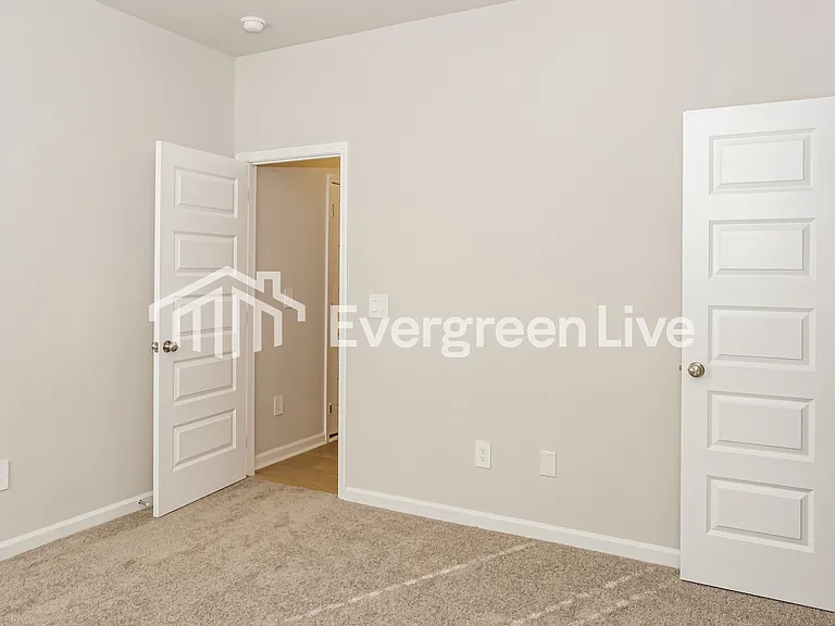 17727 Denham Cir — Photo 9