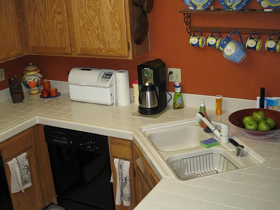4th image of 1327 Clagett Ln