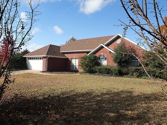 3rd image of 813 Braewood Cir