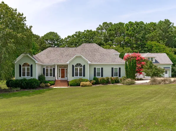 216 Forest Oaks Dr, Clayton, NC 27527