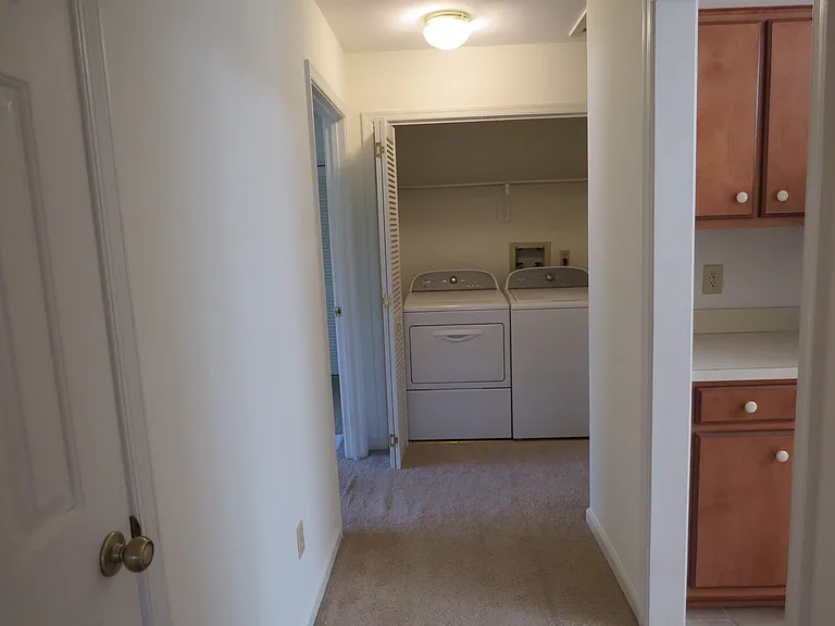 131 King Henry Way — Photo 26