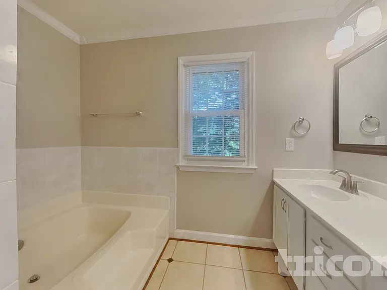 3200 Oliver Dr — Photo 8