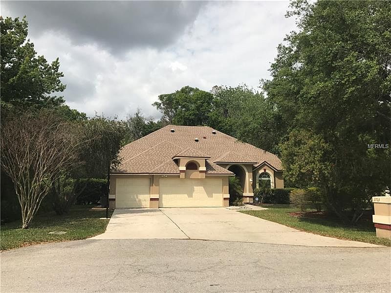 1st image of 3703 Sandalwood Dr