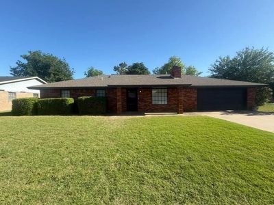 1324 Plains Ave, Weatherford, OK, 73096