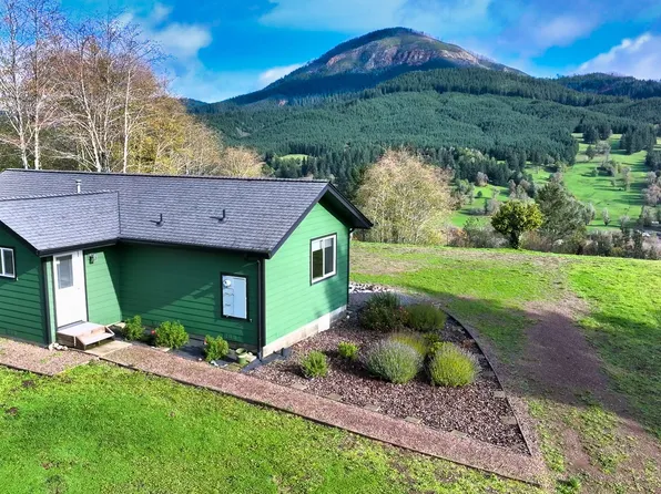 17561 Gardner Ridge Rd, Brookings, OR 97415