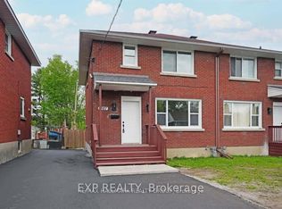 1387 Morisset Ave, Ottawa, ON K1Z 8H2
