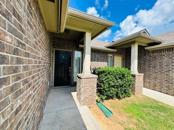 1101 Merlin Dr #1103, Norman, OK 73072