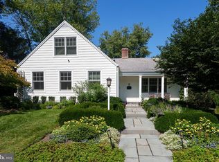 19 Maple Ln, Pennington, NJ 08534