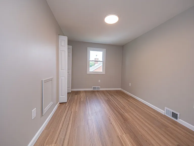 734 Millers Run Rd — Photo 12