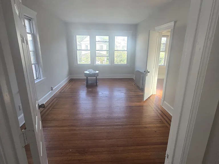 239 Hamilton St #B — Photo 6
