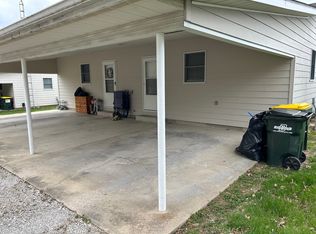 450 Methodist St, Carlyle, IL 62231