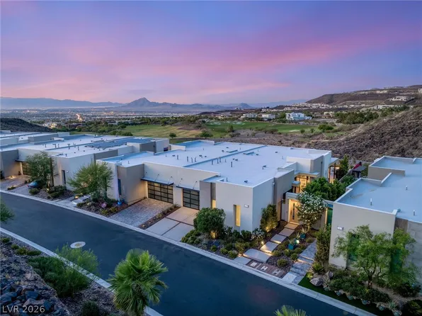 676 Scenic Cliff Dr, Henderson, NV 89012