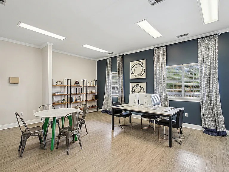 Halston Shiloh Valley Apartments — Photo 23