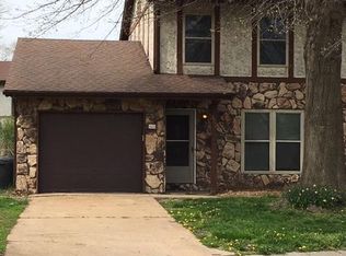 609 Kane Ct, Belleville, IL 62221