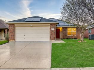 7845 Whitney Ln, Fort Worth, TX 76112