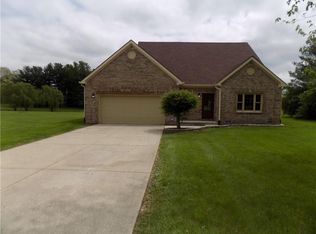1131 W Willow Run Ct, Mooresville, IN 46158