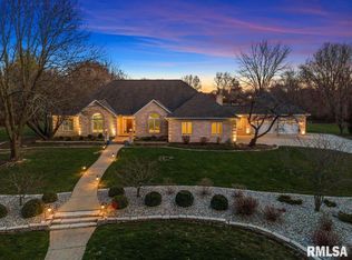 3004 Crown Point, Springfield, IL 62704