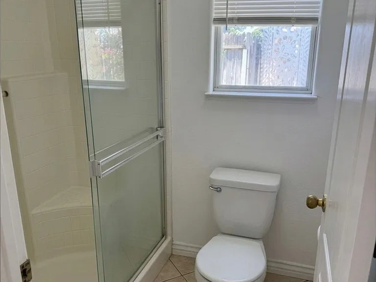 8420 Winlock St — Photo 12