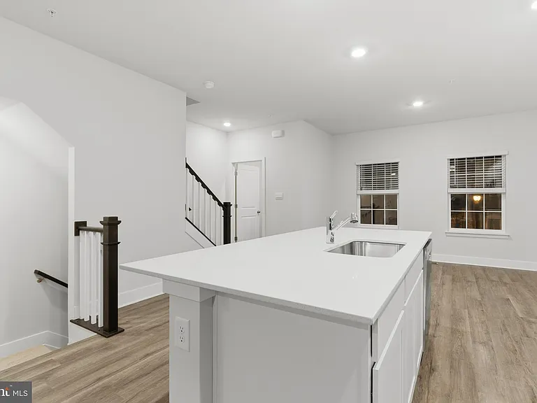 5213 Water Lily Way — Photo 8