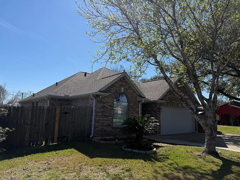 218 Texas Ave — Photo 14