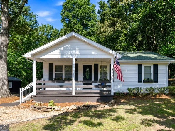 467 Sanders St, Clarkesville, GA 30523