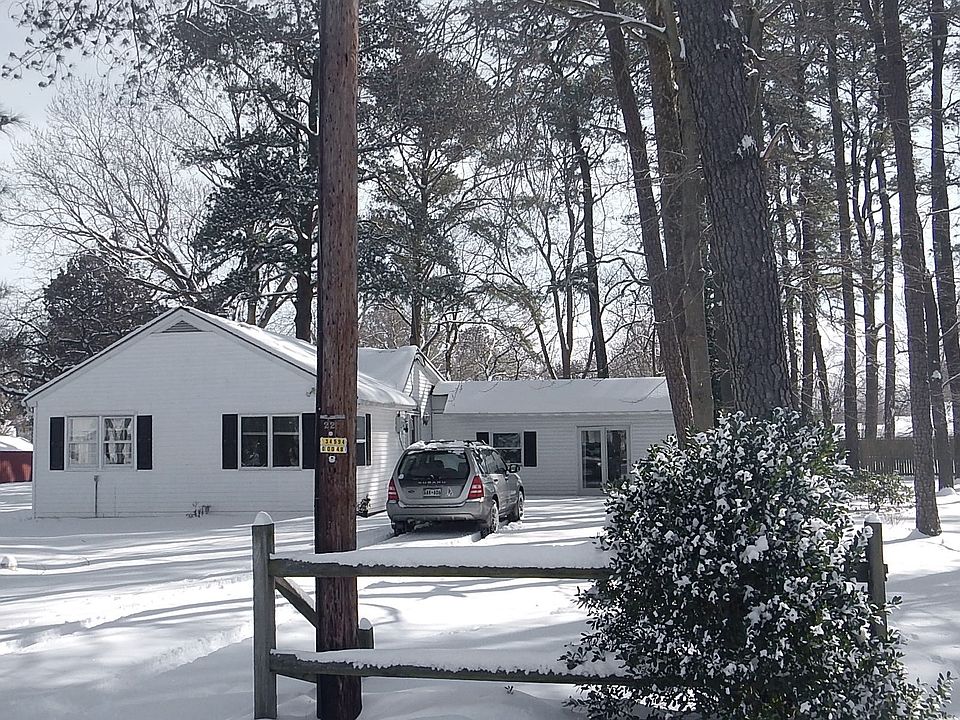 1st image of 5303 River Dr
